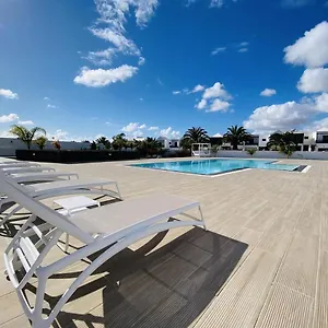 Nuevo!!! Vista Mar Terraza Y Piscina Apartamento Costa Teguise